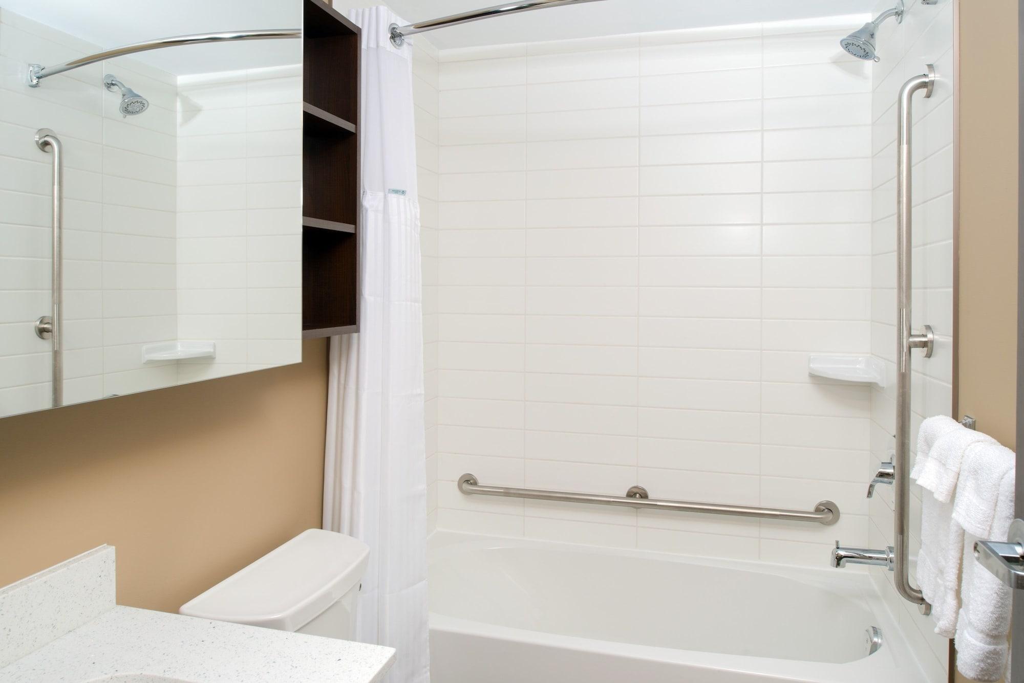 Microtel Inn & Suites By Wyndham Red Deer Zewnętrze zdjęcie