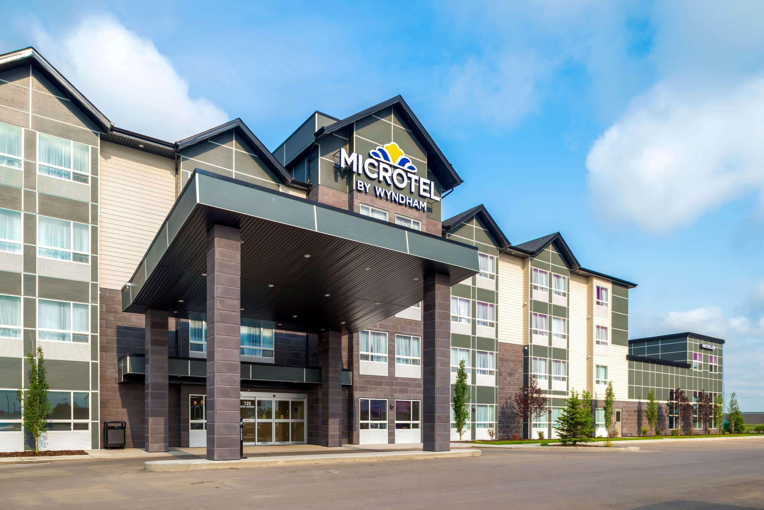 Microtel Inn & Suites By Wyndham Red Deer Zewnętrze zdjęcie