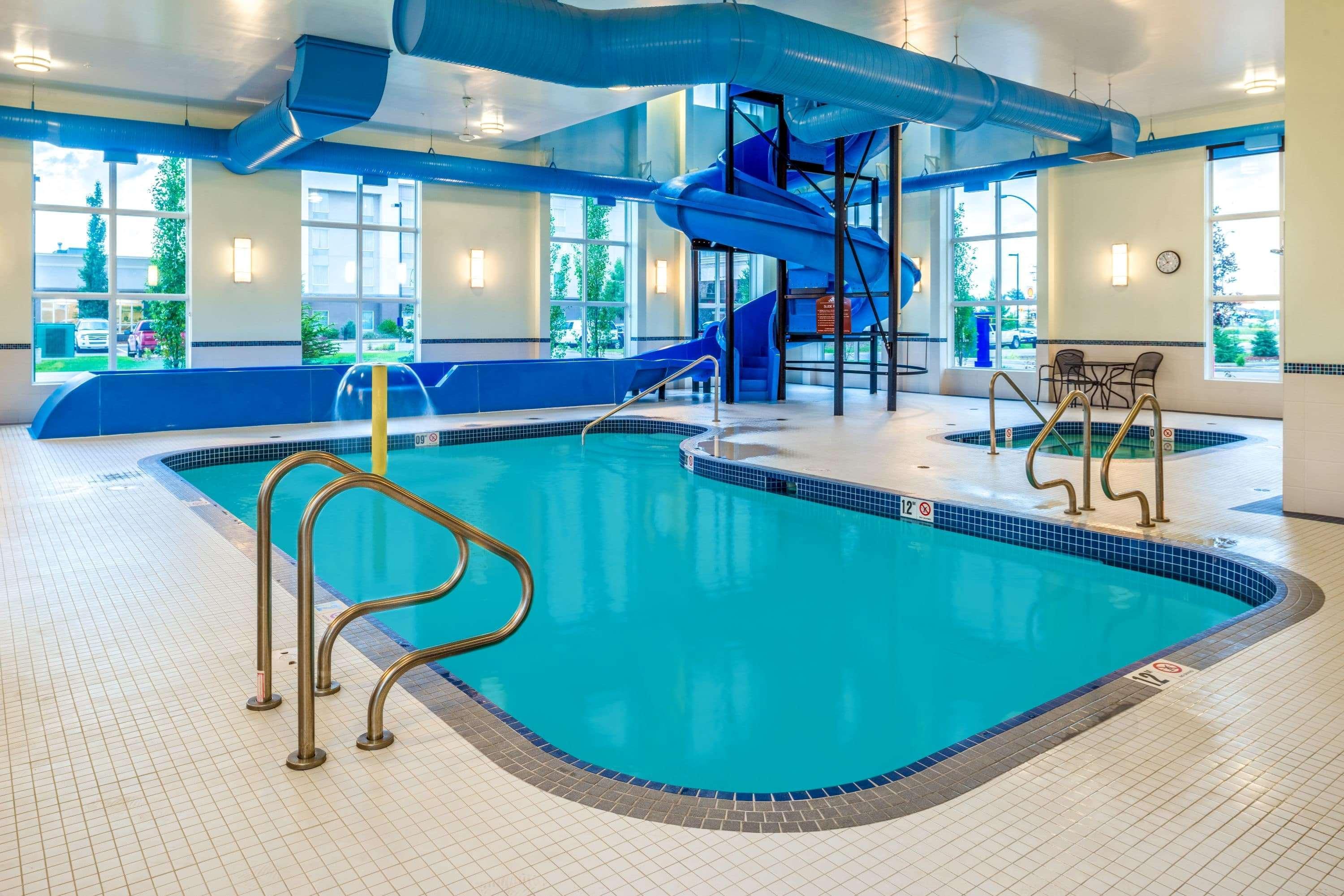 Microtel Inn & Suites By Wyndham Red Deer Zewnętrze zdjęcie